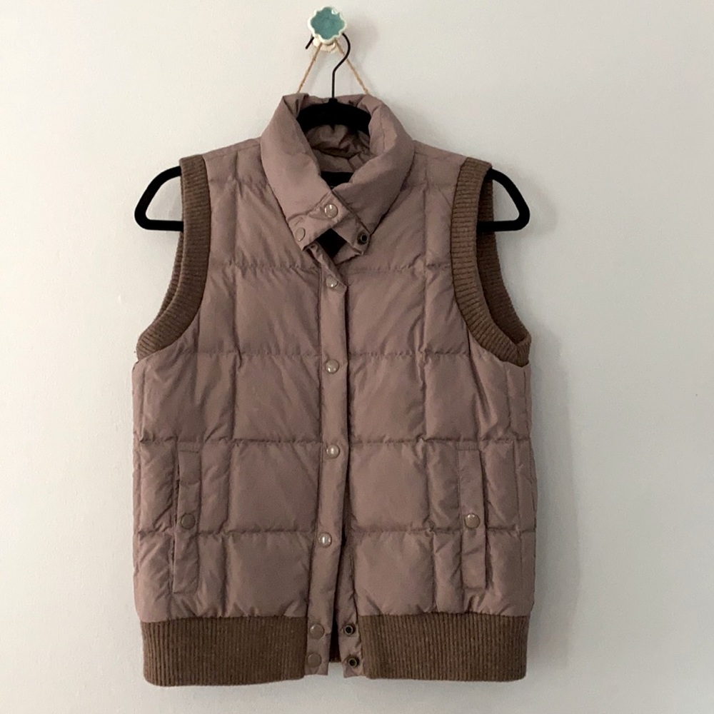 adorable J Crew quilted down vest - women’s xs